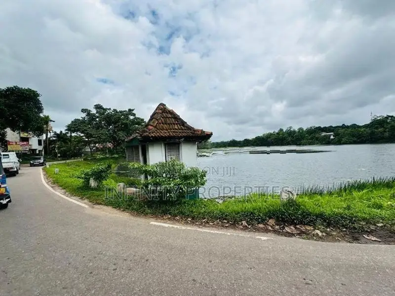 (IP401) Near Talagama Lake 20 P Bare Land Sale at Pelawatha Battramull