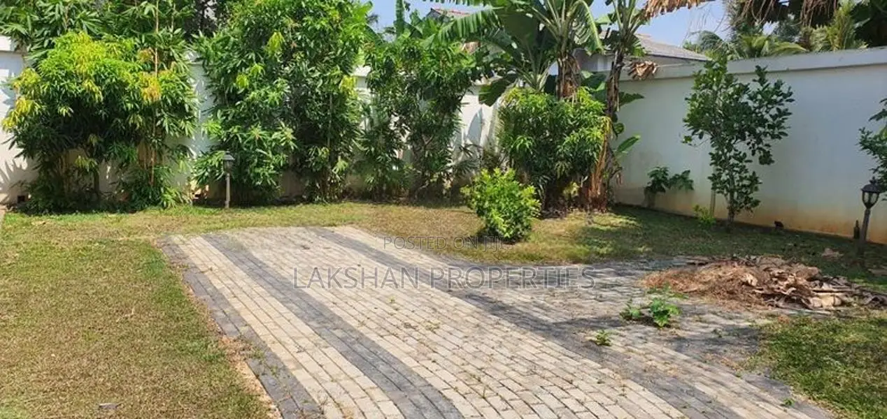 House for Sale in Boralesgamuwa