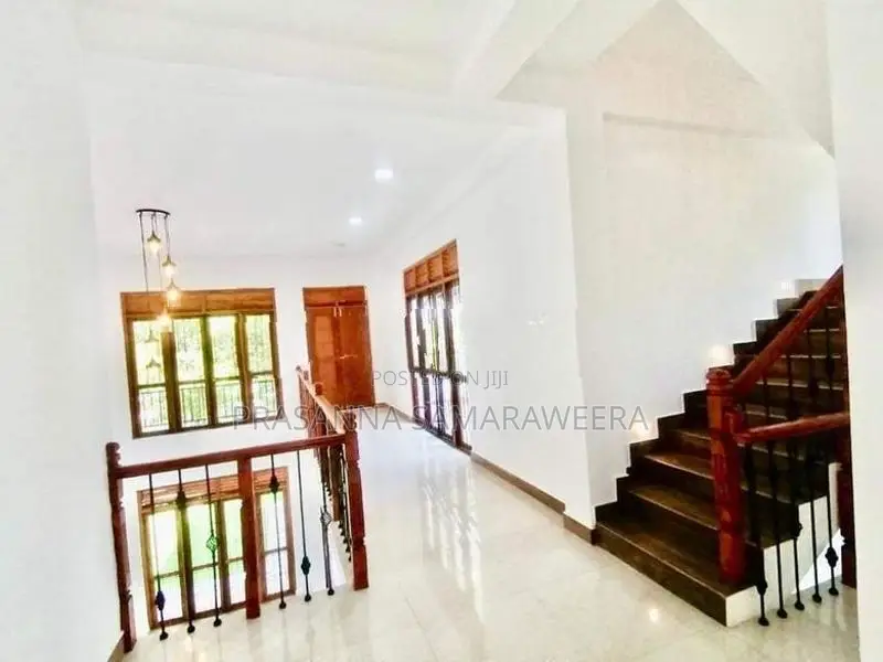 brand new House for Sale in Piliyandala- Bandaragama Road