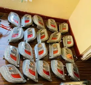 Daihatsu Mira Tail Light (Taillight) Taillamp Lamp
