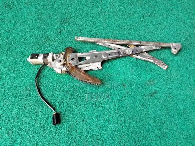 Nissan Presea PR11 Front Door Winder