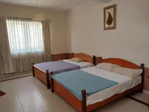 Nuwara Eliya : 8 BR (10P) Luxury Running Hotel for Sale in Katumana