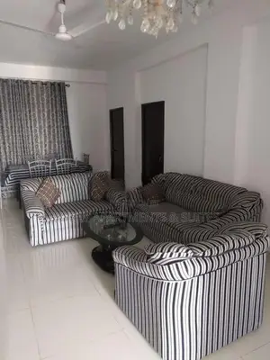 Holiday 4 Bedroom Furnished Apartment with Pool & Gym - Wellawatta
