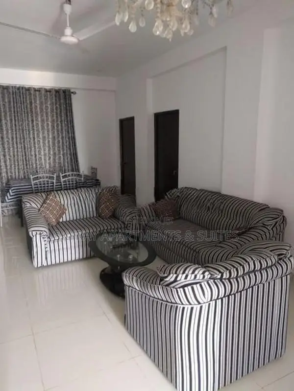 Holiday 4 Bedroom Furnished Apartment with Pool & Gym - Wellawatta