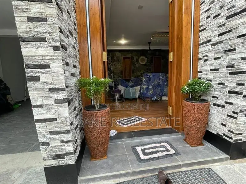 Modern House Sale in New for Pelawattha