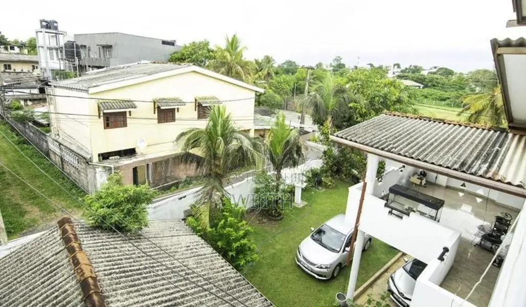 Trees Storey House for Sale in Talawatugoda