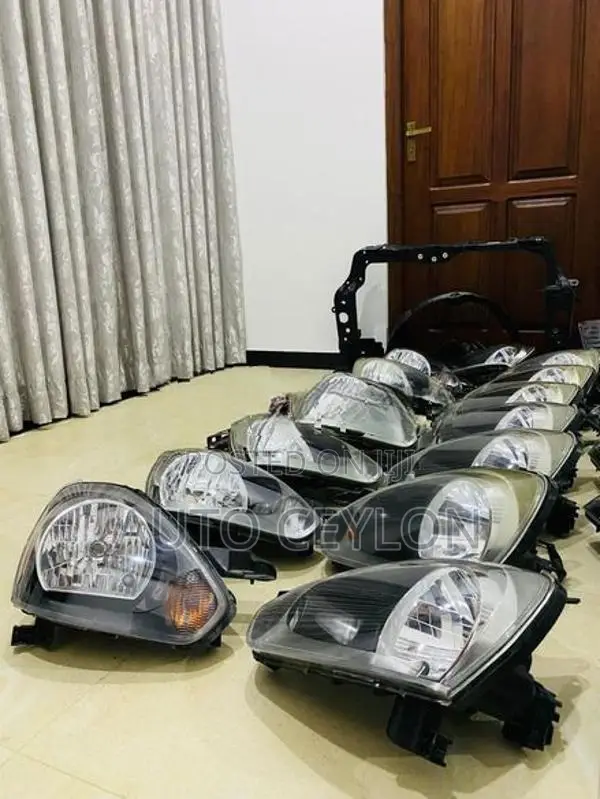 Daihatsu Mira Headlight Head Light Headlamp Lamp