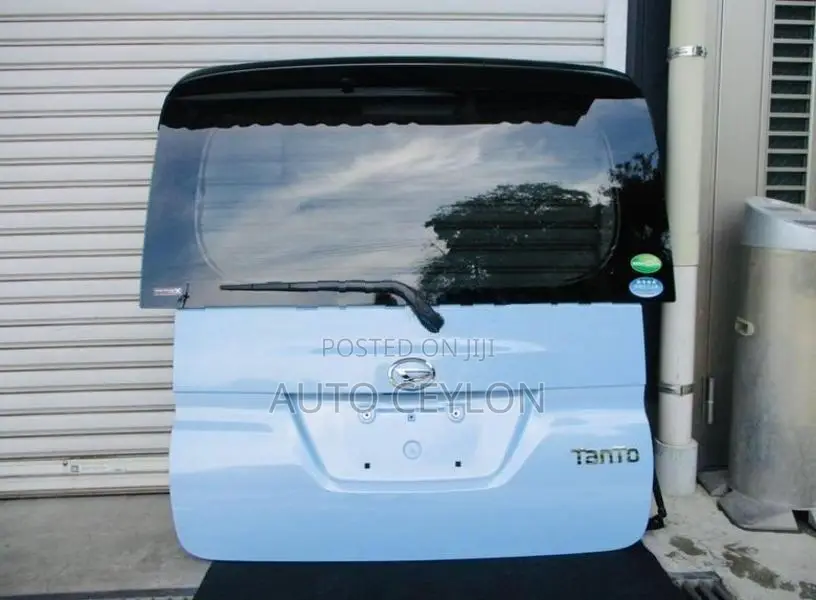 Daihatsu Tanto Dicky Door, Back Rear Gate.