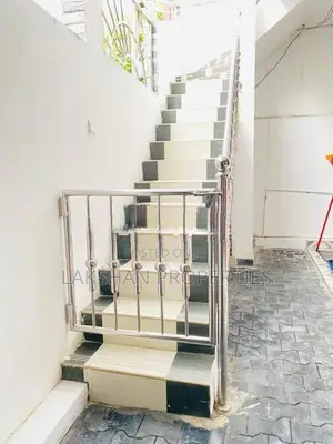Two Storey House for Sale in Piliyandala