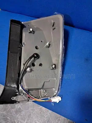 Toyota Pirus Tail Light