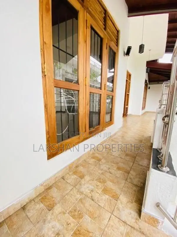 Two Storey House for Sale in Piliyandala