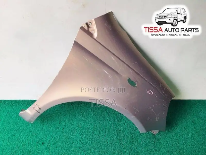 Toyota Vitz SCP10 Fender