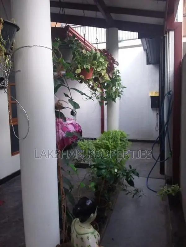 House For Sale In Kesbewa Bandaragama