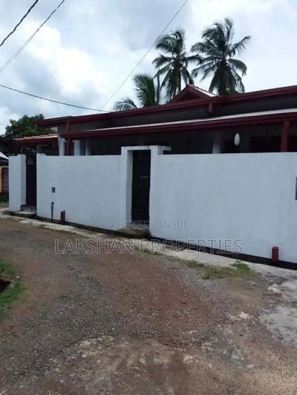 House For Sale In Kesbewa Bandaragama