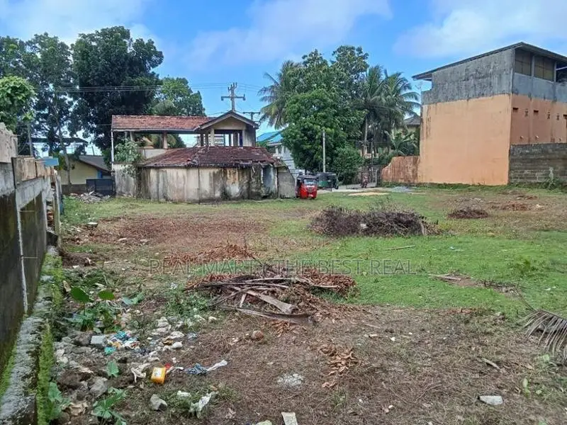 Beruwala : 44P highly commercial land for Sale front of Fish Haurber