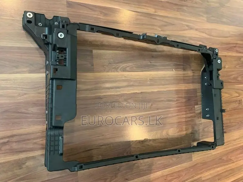 Volkswagen Polo Nose Cut Panel