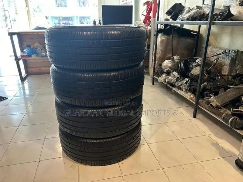 Pirelli Scorpion Zero tyres 20" used