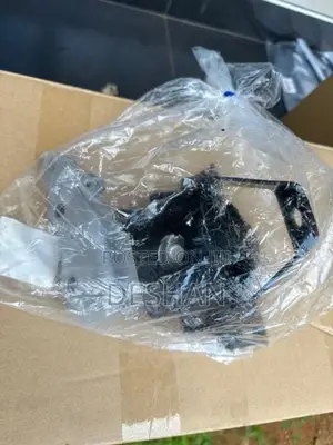 Suzuki Swift RS ZC53S Engine Mount