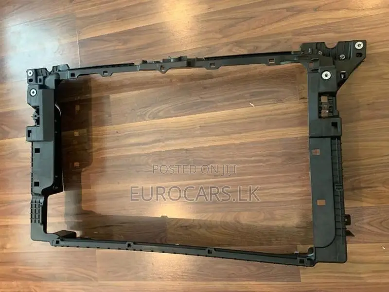 Volkswagen Polo Nose Cut Panel