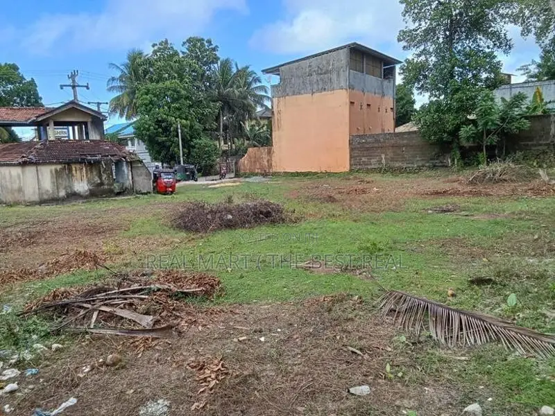 Beruwala : 44P highly commercial land for Sale front of Fish Haurber