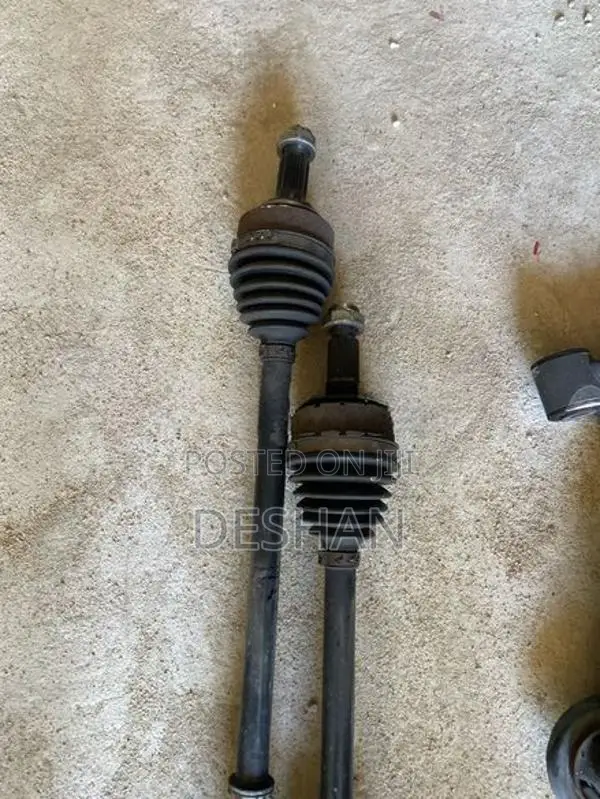 Honda Grace Gp5 Front Axle (drive Shaft)