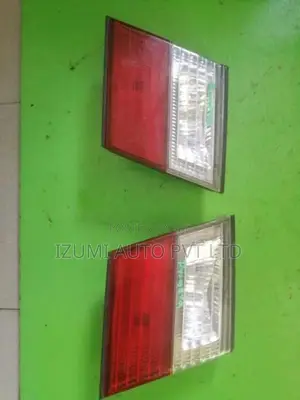 Nissan Primera Dicky Garnish set