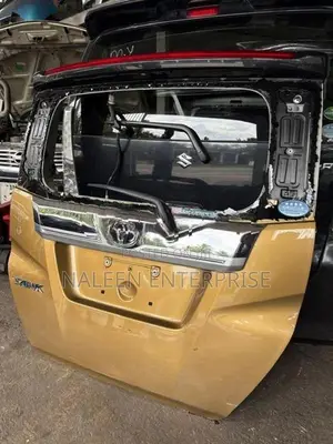 Toyota Tank Roomy Dicky Door