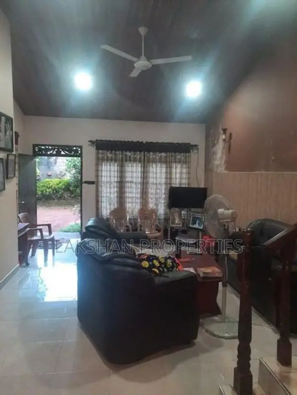 House For Sale In Boralesgamuwa Devalamulla