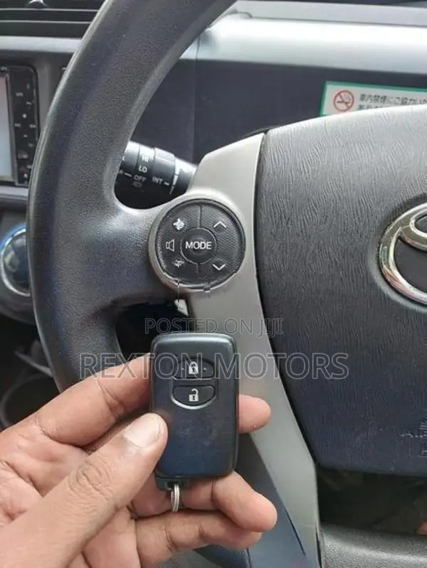 Toyota Aqua Smart Key
