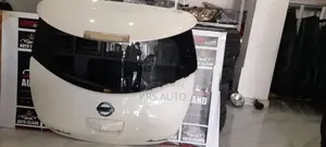 Nissan Leaf AEZ0 Dicky Door