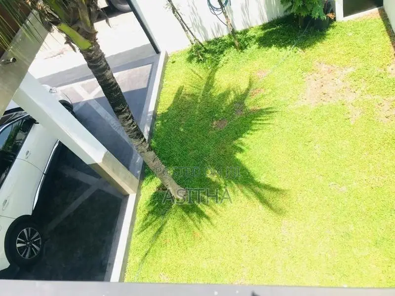 Brand New Super House in Piliyandala