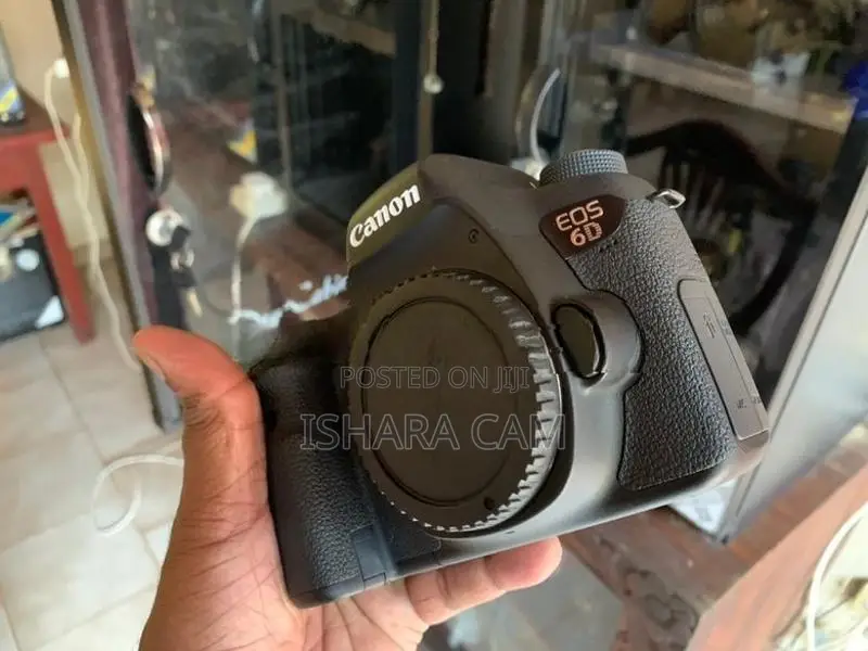 Canon DSLR Camera with Lens