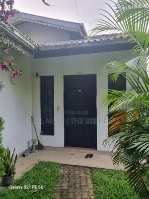 Malabe : 7 Br (13.8 P) Luxury House for Sale