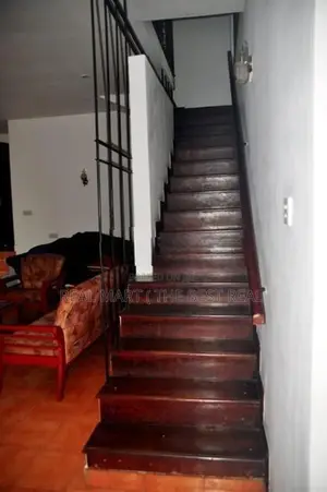 Gampaha : 5BR (27.5P) Luxury House for Sale in Asgiriya