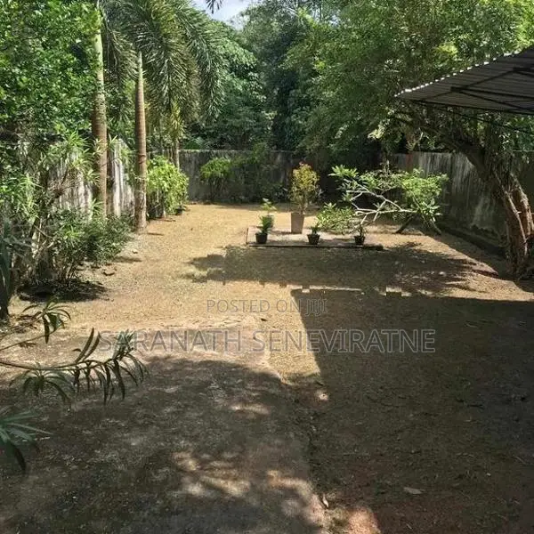 Land in Kottawa Siddamulla -20 Feet Access And Walking Distance 255 Rd
