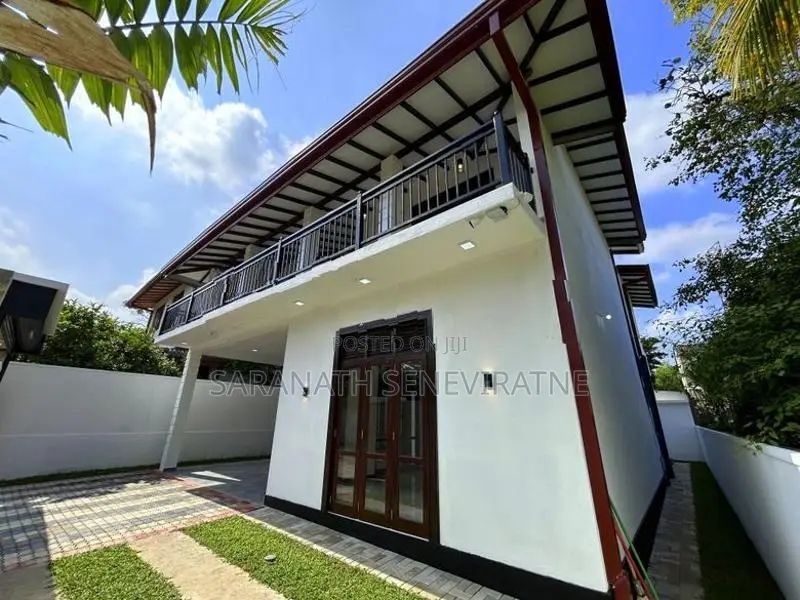 Brand-New Luxury House With NO BLIND WALLS - Piliyandala Gorakapitiya