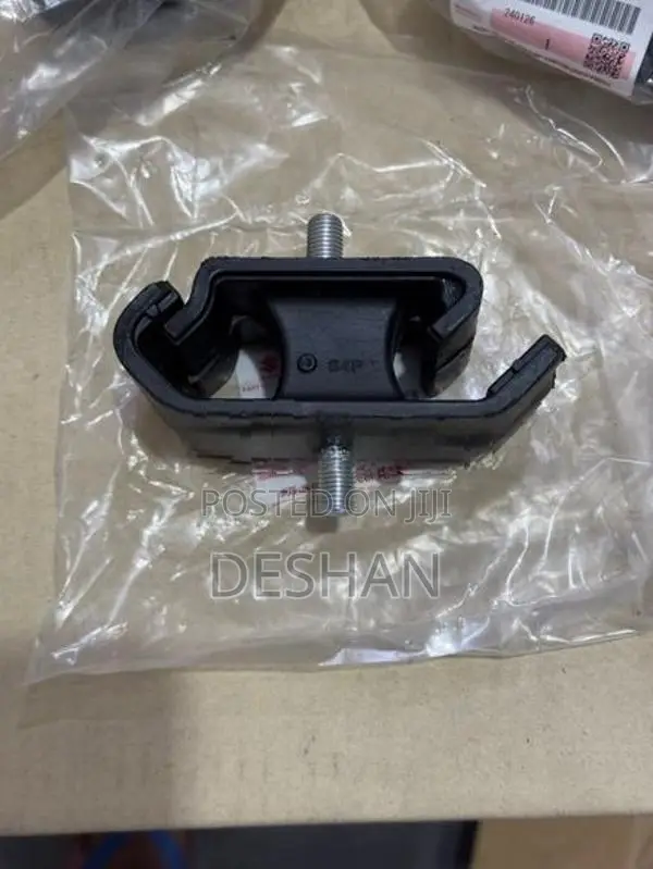 Suzuki Every da17v Engine Mount set genuine