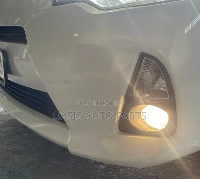 Toyota Aqua Replacement Fog Lamps (Halogen Glass Lens 55watt)