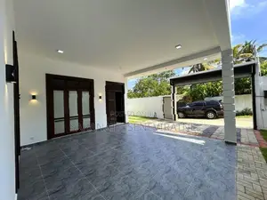 Brand-New Luxury House With NO BLIND WALLS - Piliyandala Gorakapitiya