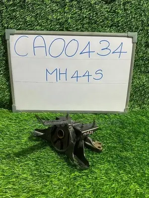 Suzuki WagonR (MH44S) Gear Box Mount