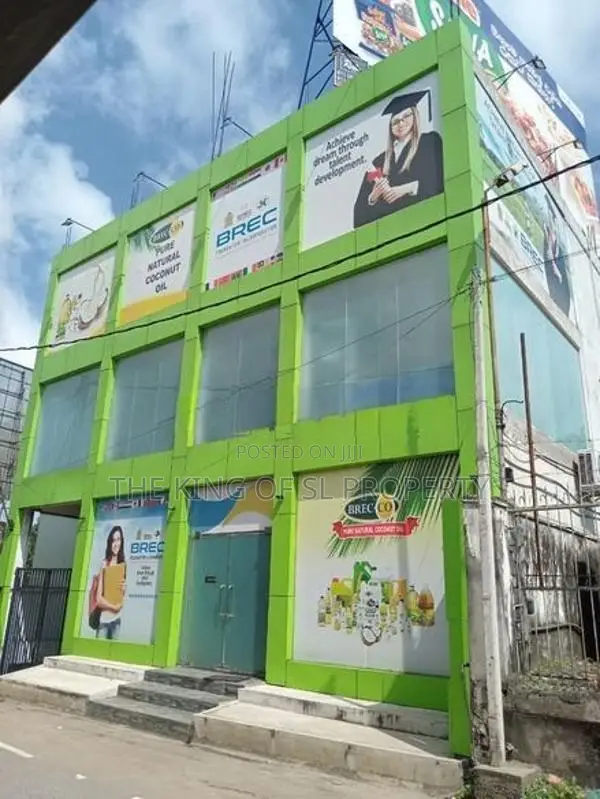 Building for sale in Peliyagoda