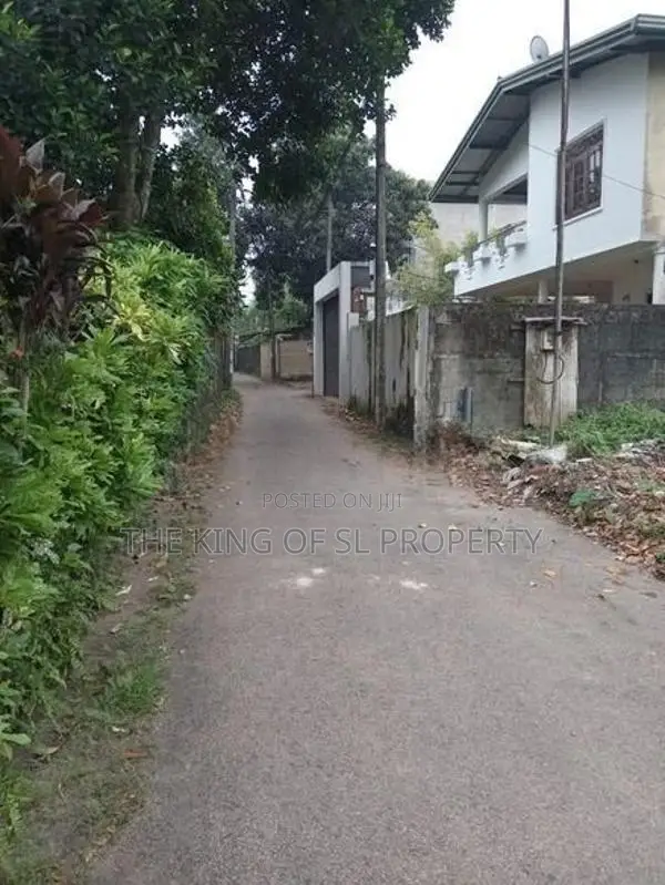 Land for Sale in Pannipitiya