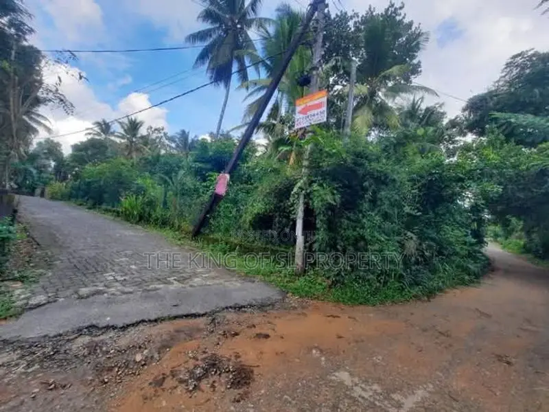 House for Sale in Kaduwela