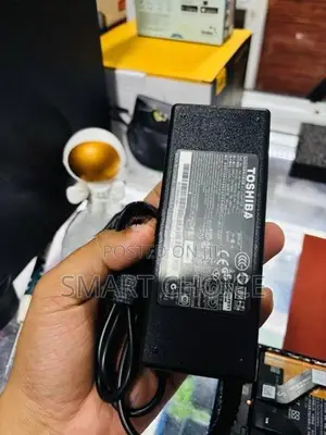 Toshiba 19V 4.74A Laptop Charger Adapter