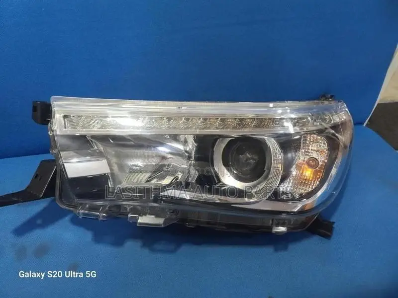Toyota Hilux Revo Head Lamp L R