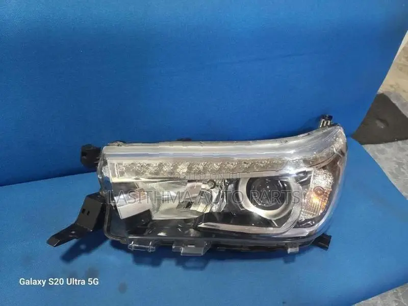 Toyota Hilux Revo Head Lamp L R