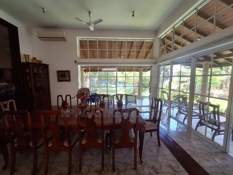 60 P Large Garden with House for Sale in Battaramulla