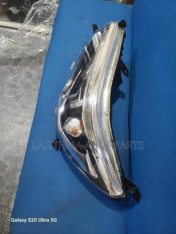 Toyota Hilux Revo Head Lamp L R