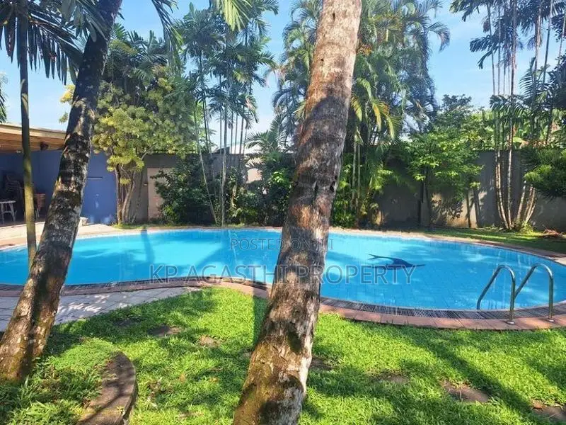 60 P Large Garden with House for Sale in Battaramulla