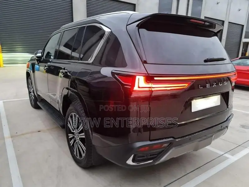 Lexus Land Cruiser LX 500/600 2025